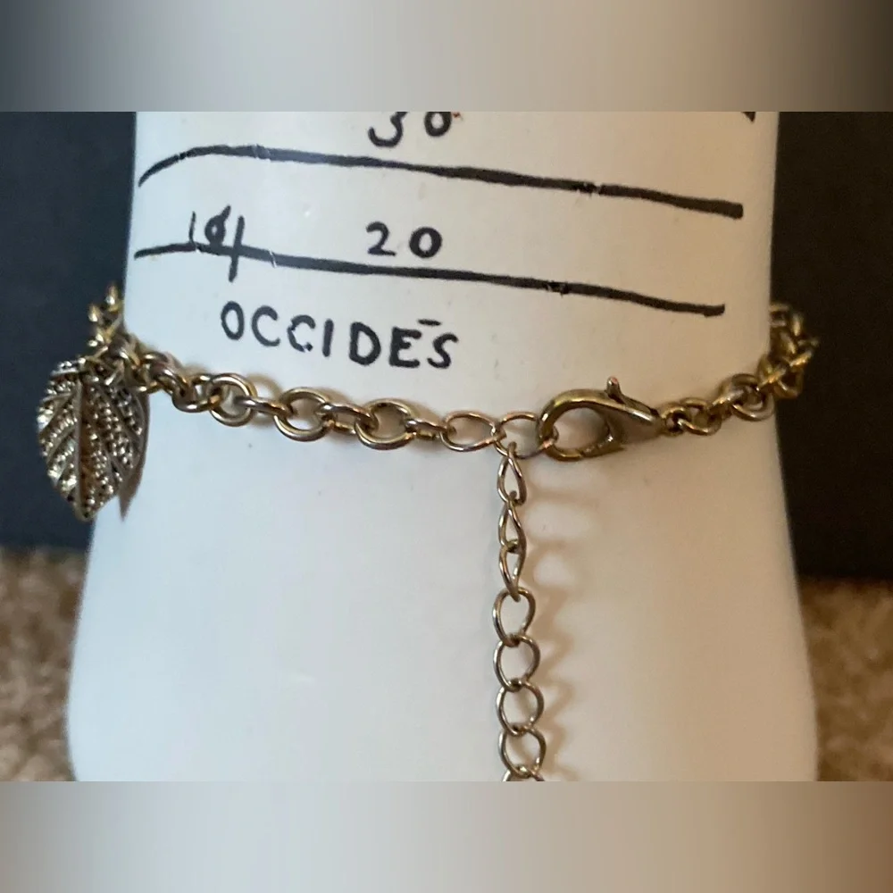 Leaf dangly dangling bracelet brassy gold tone